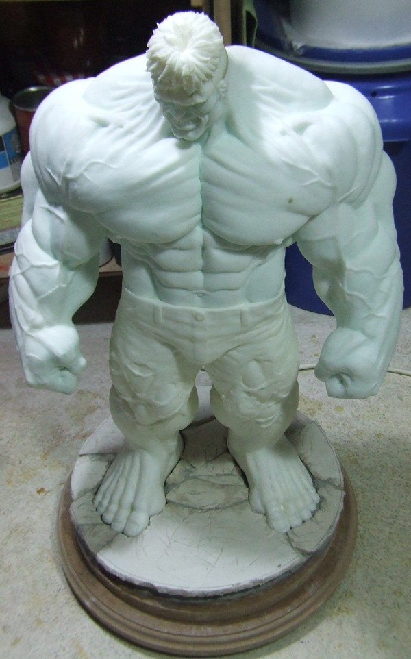 Hulk 53 cm sculpté par Sup3rs3d3d Socle_13