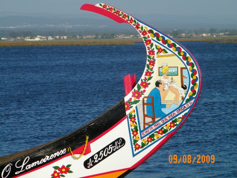 Un bateau de pêche... pitoresque d'Ovar (Portugal) !!! 100_0413