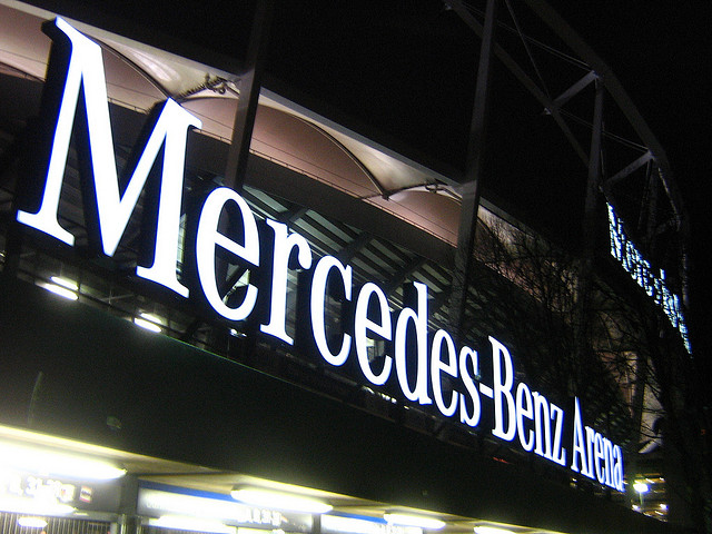 La Mercedes-Benz Arena 42894610