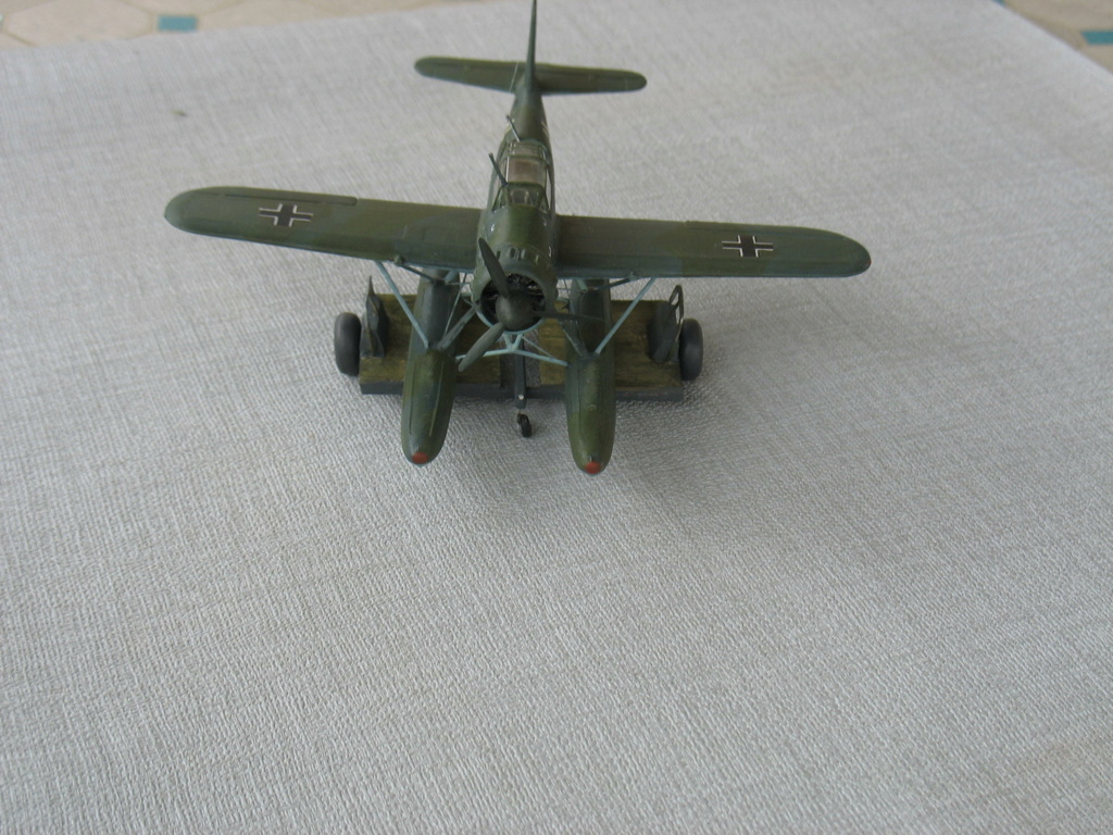 [Airfix] Arado 196- FINI et même avec son ber ... - Page 2 25_112