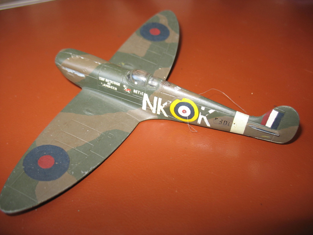 [Airfix] supermarine spitfire Mk. IIa au décollage [terminé] - Page 2 Img_1210