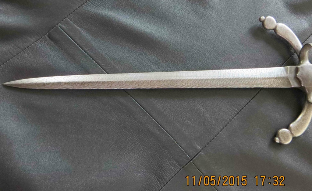 un nouveau couteau pour NORMAN Img_1148