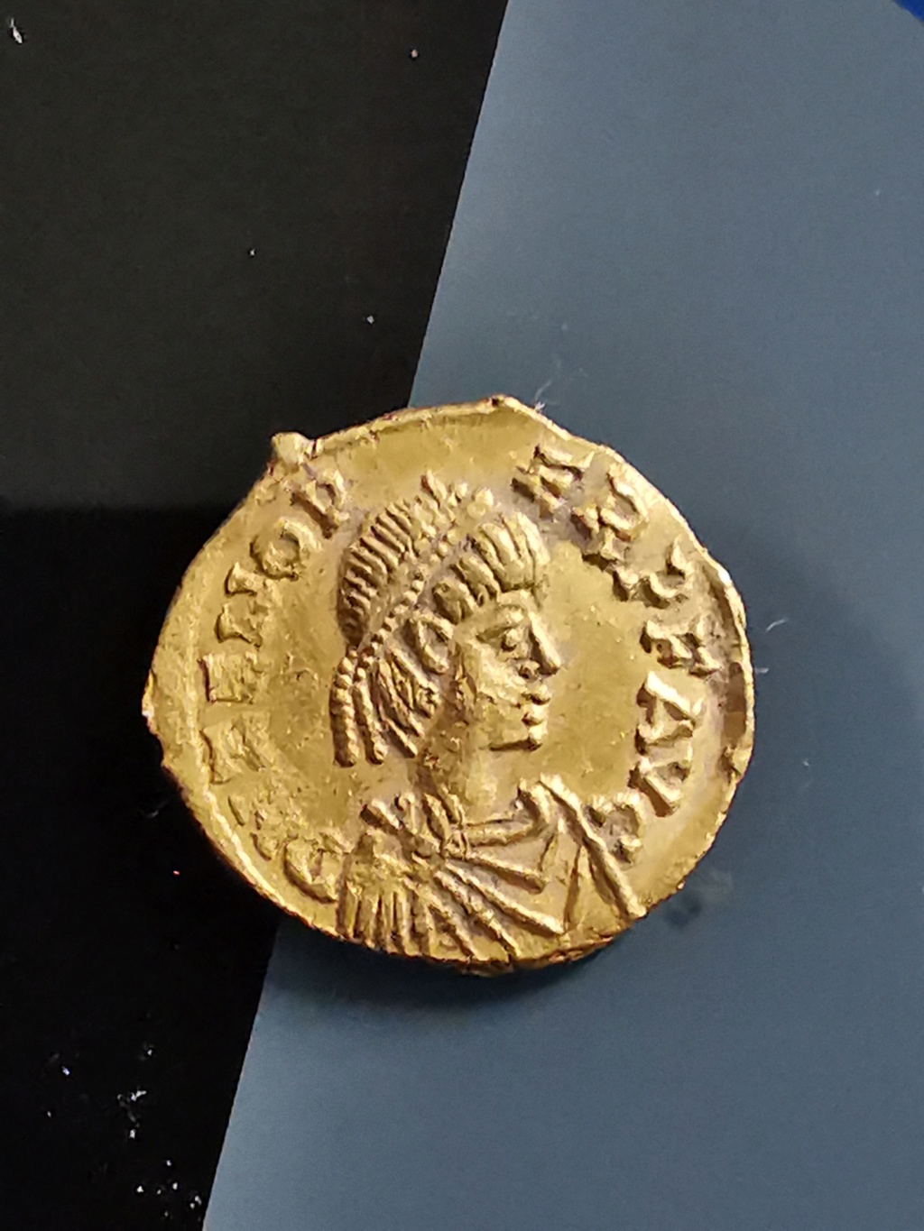 Monnaie romaine en or. ID Img_2033