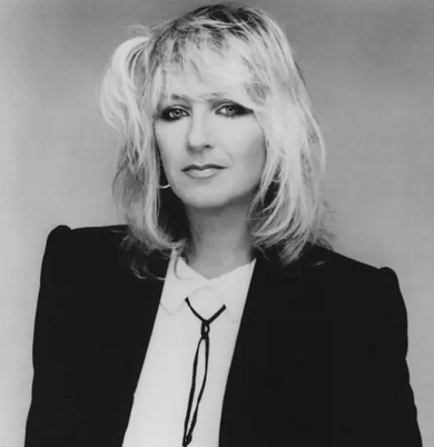 Umrla je pevka skupine Fleetwood Mac, Christine McVie Untitl10