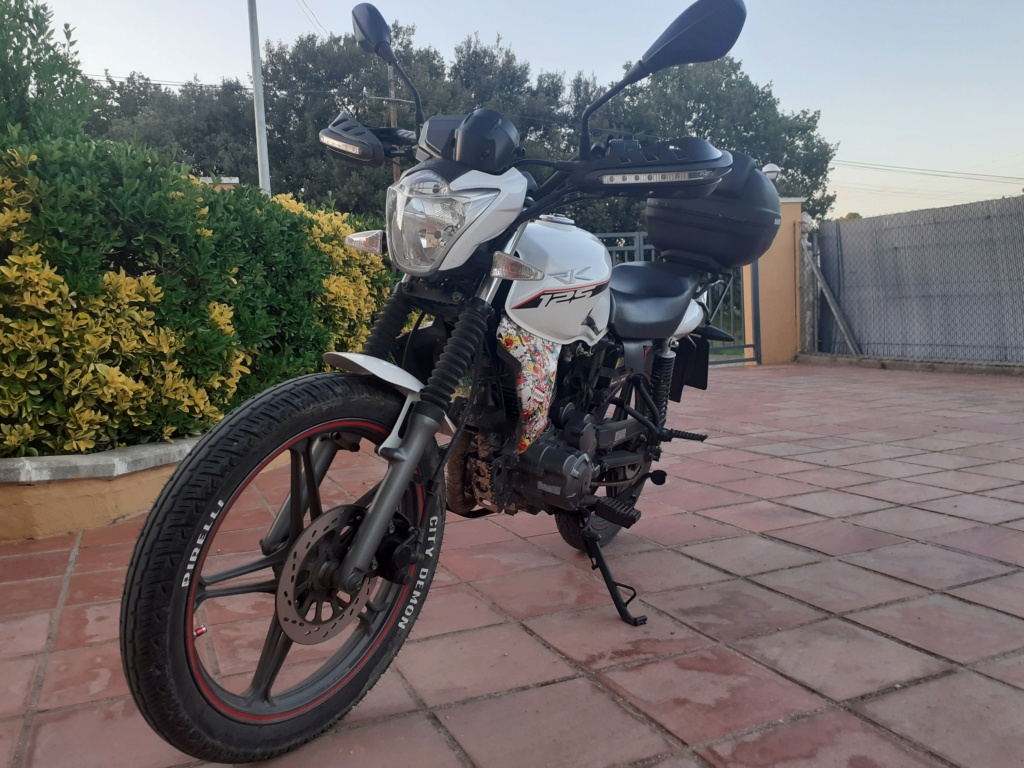 Moto con modificaciones 20220910