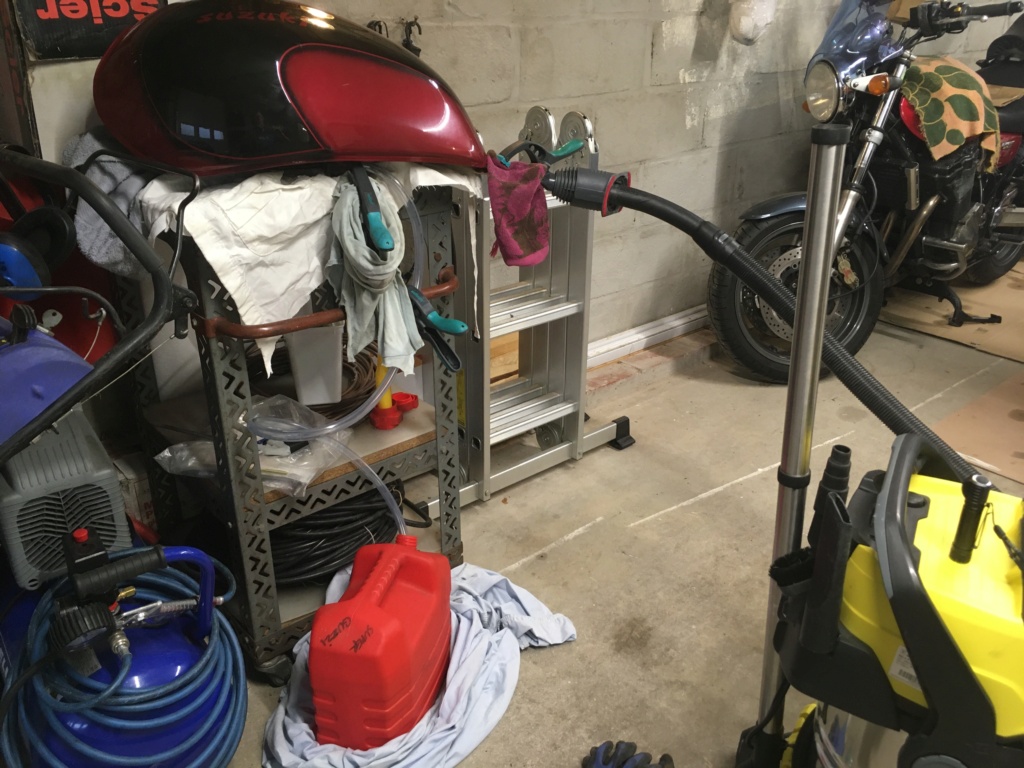 Encore une moto dans le garage .... INA 12 achetée. Vidang11