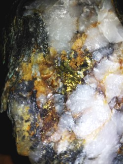 Que mineral es este? Thumbn13