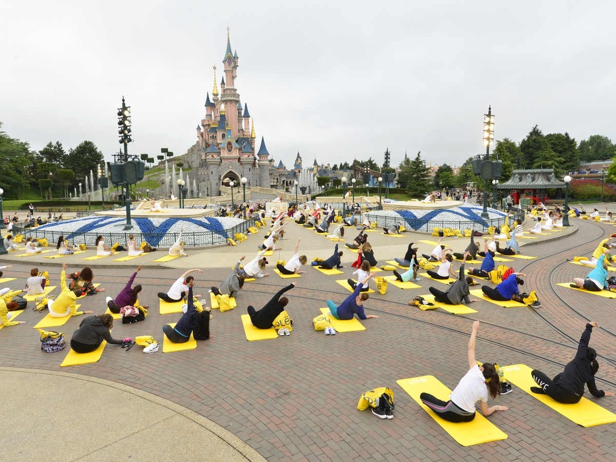 Yoga Day : un corso di yoga a Disneyland Paris !  028yog10