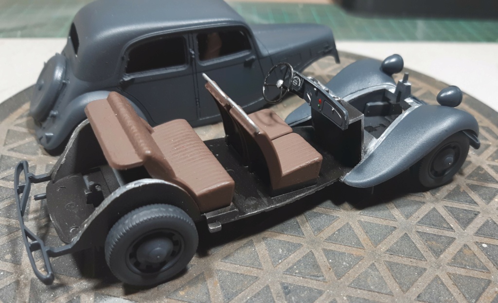 citroen - MeC: Citroën Traction Avant 11cv Staff car - Tamiya - Esc. 1:35 01327