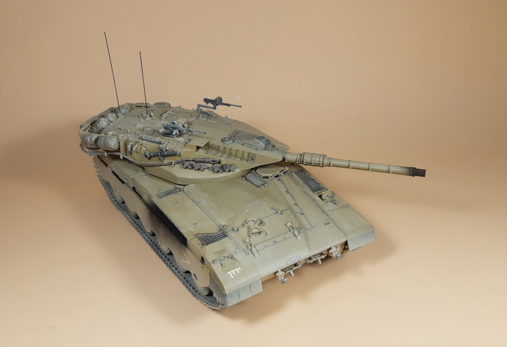 MT: MERKAVA  ISRAELI MBT 1:35 Tamiya 01813