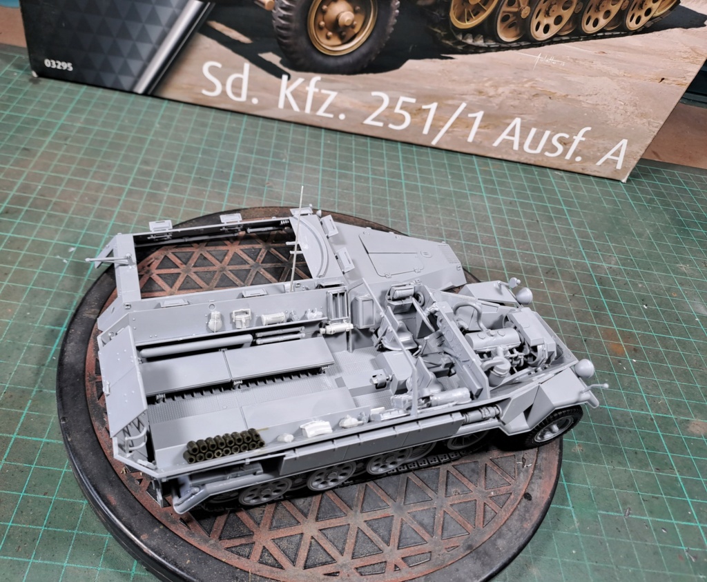 MeC: Sd.Kfz. 251 / 1 Ausf, A - Revell - esc. 1:35 02929