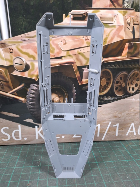 MeC: Sd.Kfz. 251 / 1 Ausf, A - Revell - esc. 1:35 03334