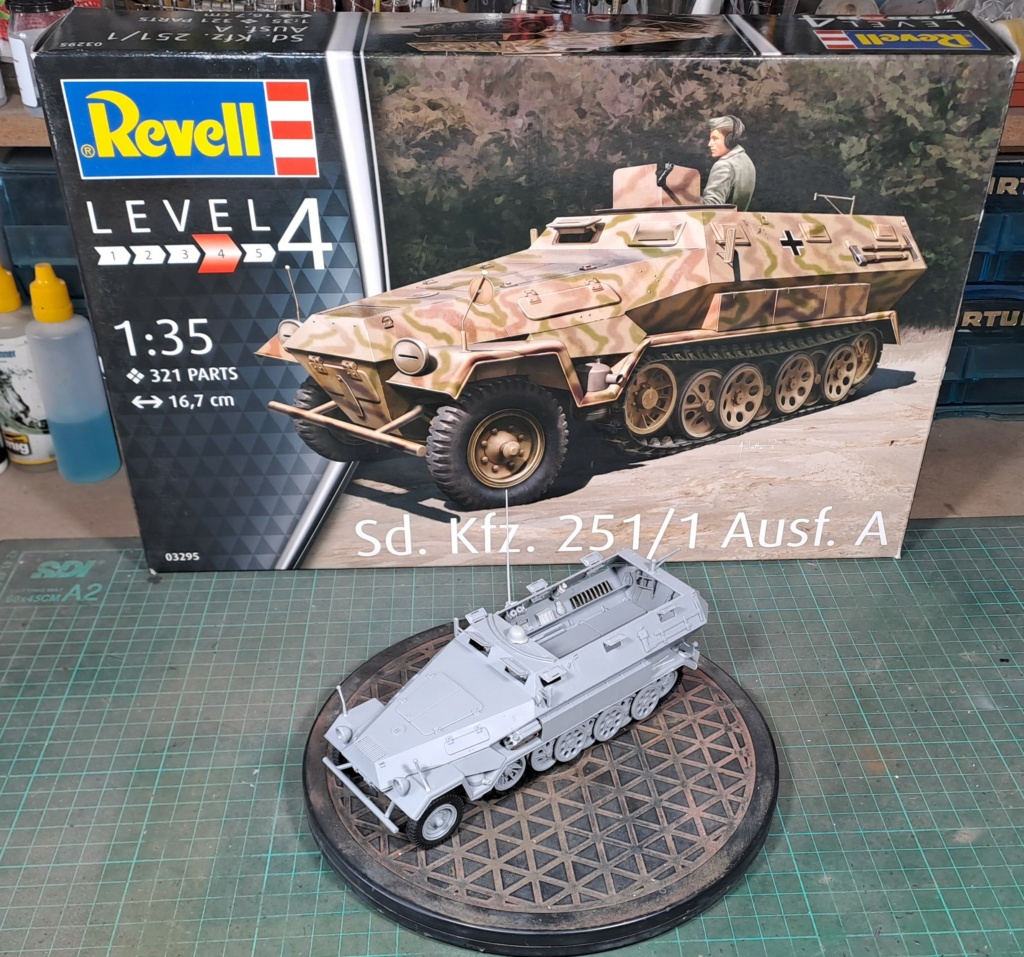 MeC: Sd.Kfz. 251 / 1 Ausf, A - Revell - esc. 1:35 03432