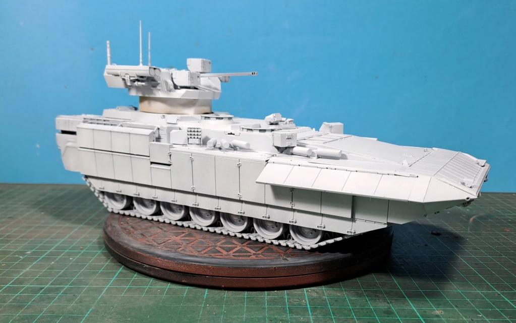 MeC: TBMP  T-15 ARMATA - Zvezda - Esc. 1:35 03526