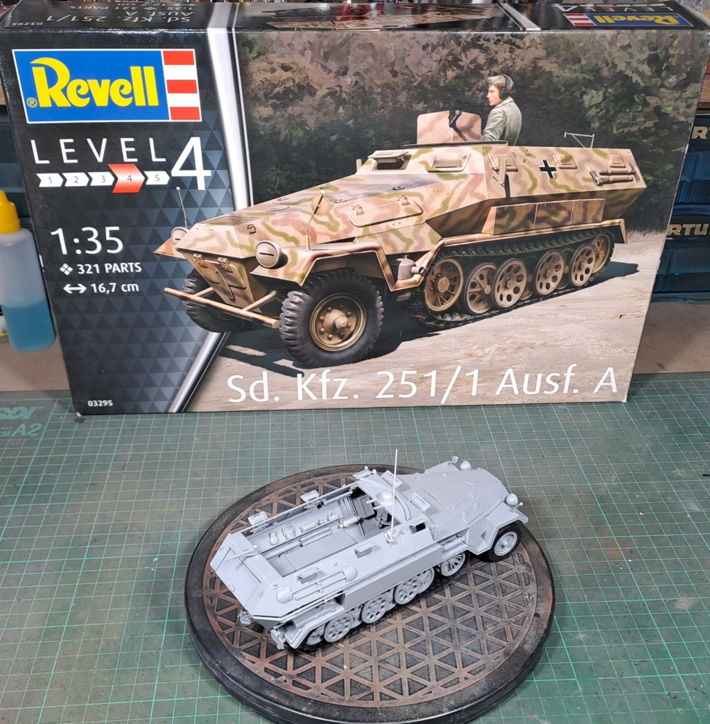 MeC: Sd.Kfz. 251 / 1 Ausf, A - Revell - esc. 1:35 03731