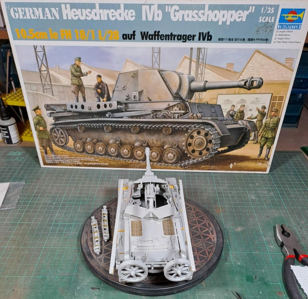MeC: German Heuschrecke IV b "Grasshopper" - Trumpeter Esc. 1:35 - Página 2 04127