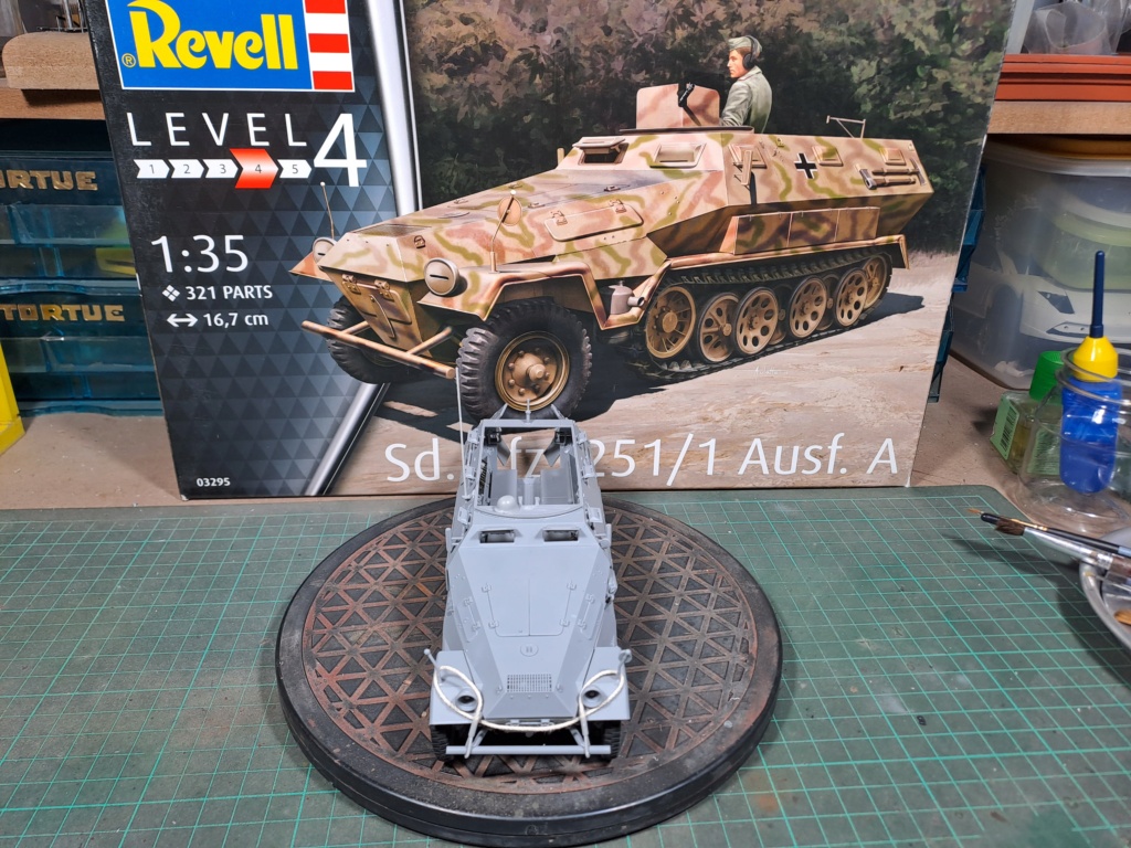 MeC: Sd.Kfz. 251 / 1 Ausf, A - Revell - esc. 1:35 04128