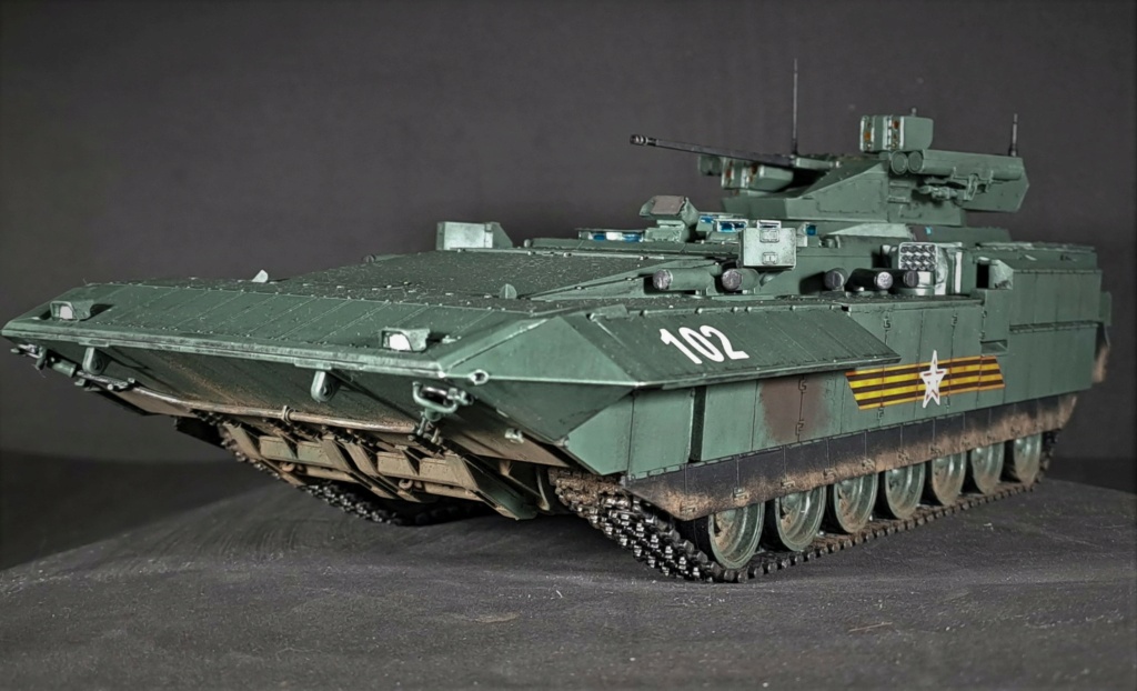 MT: TBMP  T-15 ARMATA - Zvezda - Esc. 1:35 05619