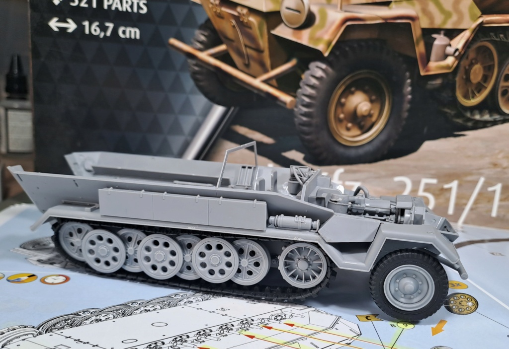 MeC: Sd.Kfz. 251 / 1 Ausf, A - Revell - esc. 1:35 09213