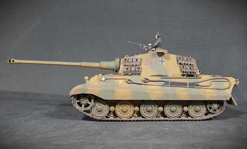 MT: King Tiger - Panzer VI - Tamiya - Esc. 1:35 65810