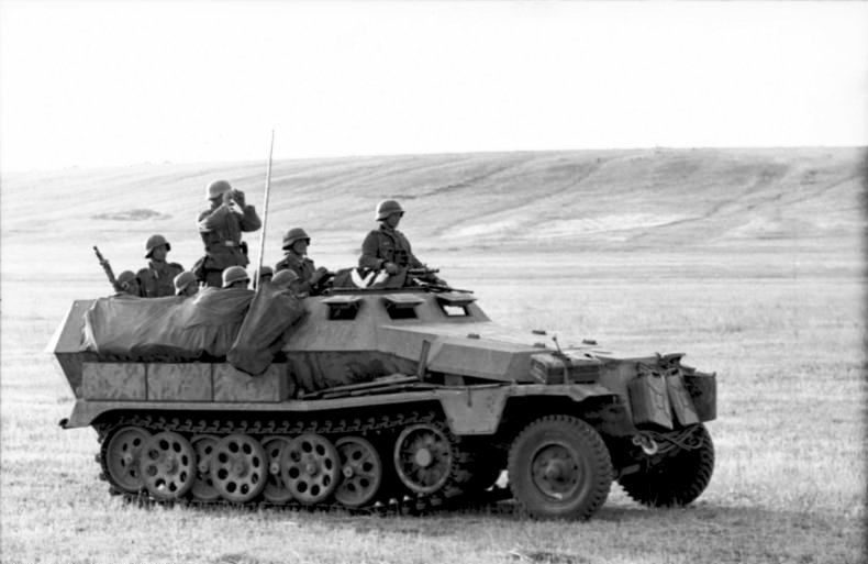 MeC: Sd.Kfz. 251 / 1 Ausf, A - Revell - esc. 1:35 Bundes12