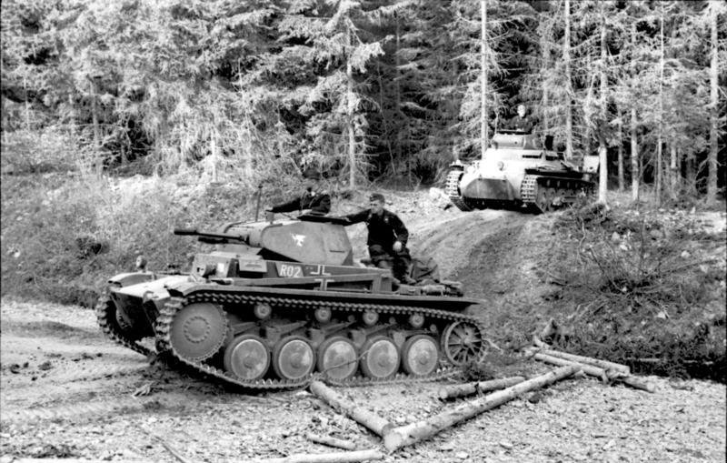 MeC: Panzer Kampfwagen II - Tamiya - Esc. 1:35 Bundes18