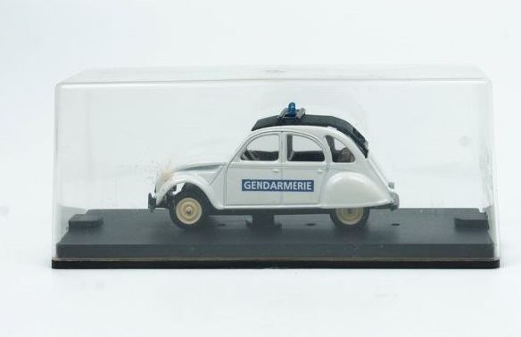Citroën miniatures > "Véhicules des forces du maintien de l'ordre"  05ce6510