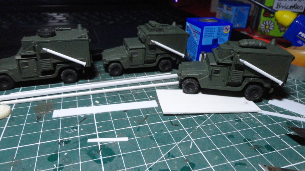 [DRAGON & SCRATCH] Multiples versions de HMMWV avec leur REMORQUES 1/72  FINI  Dsc05541