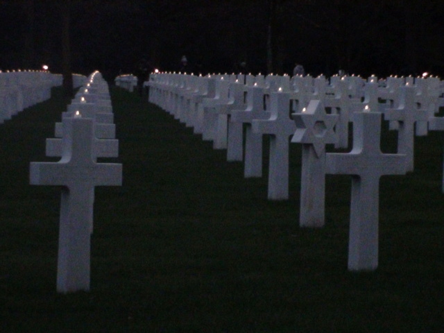 Ce soir, 18h, cérémonie au cimetière d'Omaha beach Dsc00910