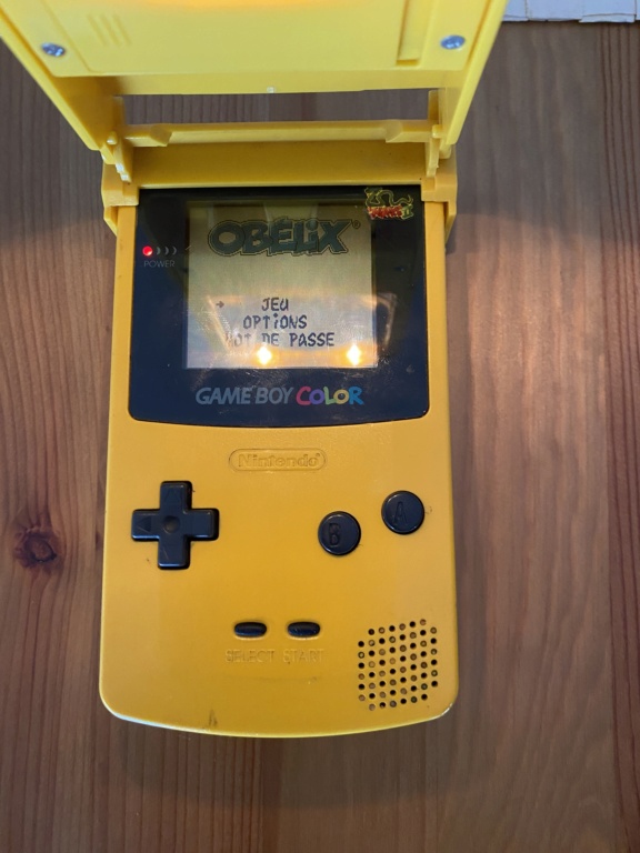 [EST]Game Boy Color et Catalogue Officiel Cons0210