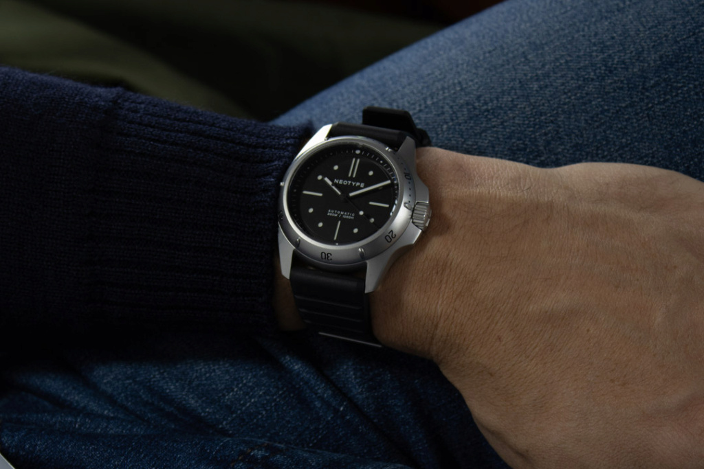 Neotype Watches - une nouvelle marque au design pas banal ! - Page 2 Img_2410