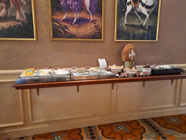 [Trip Report ] séjour royal du 4 au 5 mars au Disneyland Hôtel - Page 2 20240191
