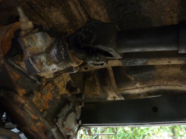 Remplacement embrayage jeep cj7 P1090015
