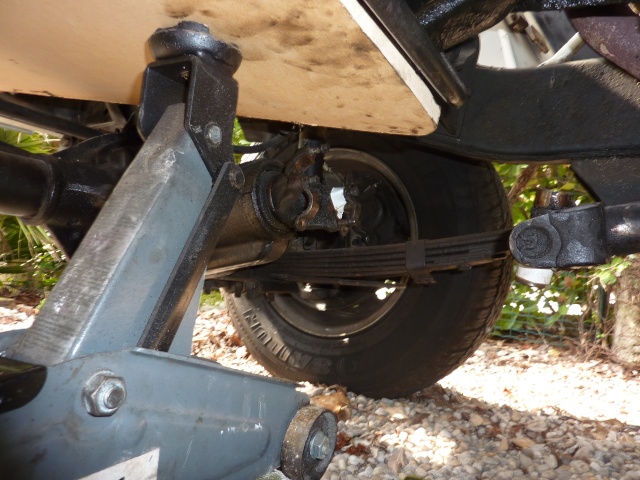 Remplacement embrayage jeep cj7 P1090017