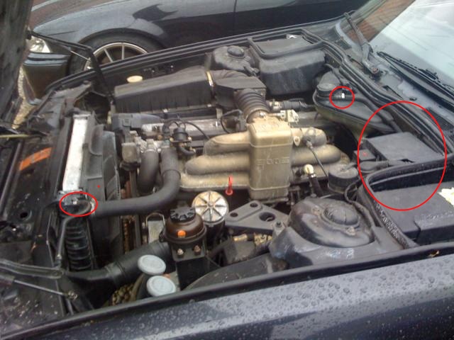 [BMW 735 i E32] Fuite d'eau sous la voiture Bmw10