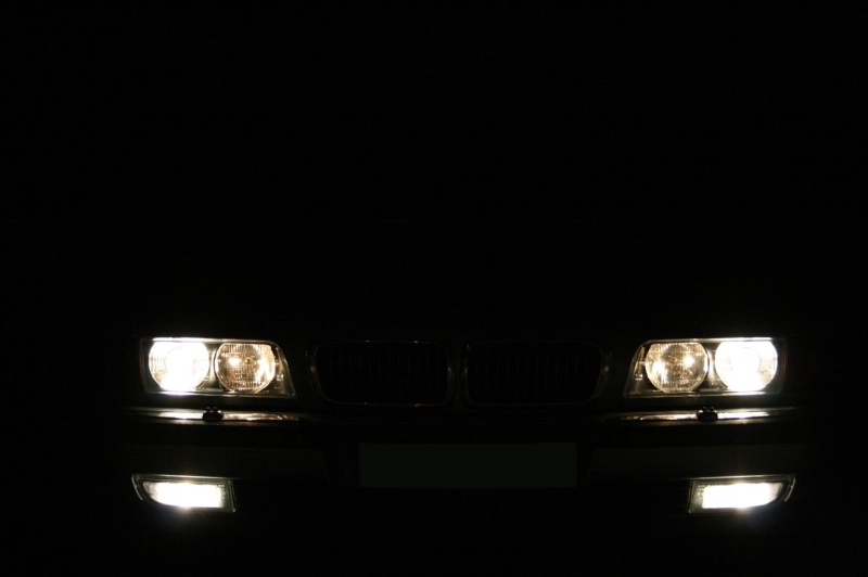 [BMW E38] Démontage des phares avant - Page 2 Img_6342