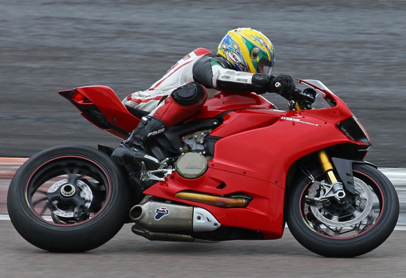 ducati 1199 Panigale ( Topic N°2 ) - Page 12 Img_9813