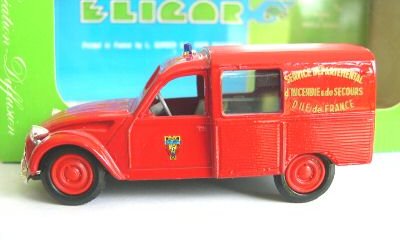 Mes réalisations miniatures gendarmerie Citroen - Page 2 Eligor10