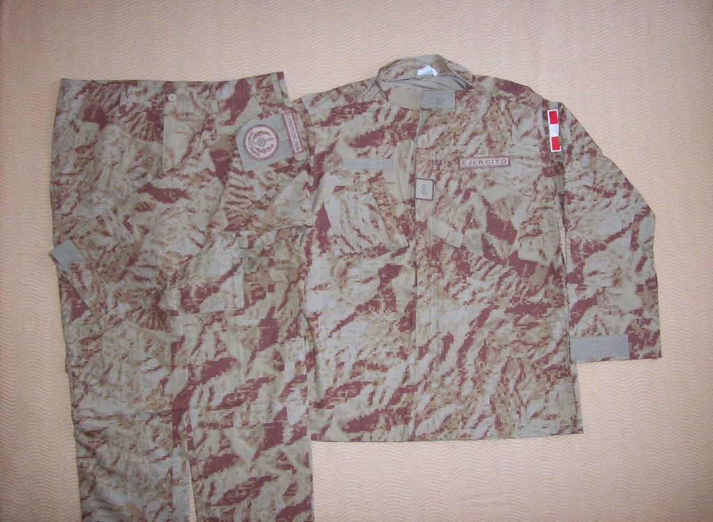 DESERT digital camouflage uniform 100_2010