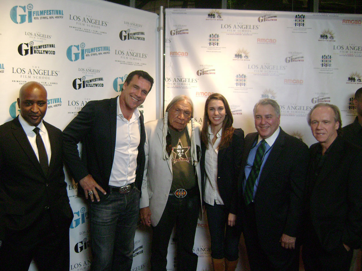 GI Film - Représentant la fondation "Gary Sinise" - 9 novembre 2012 0813