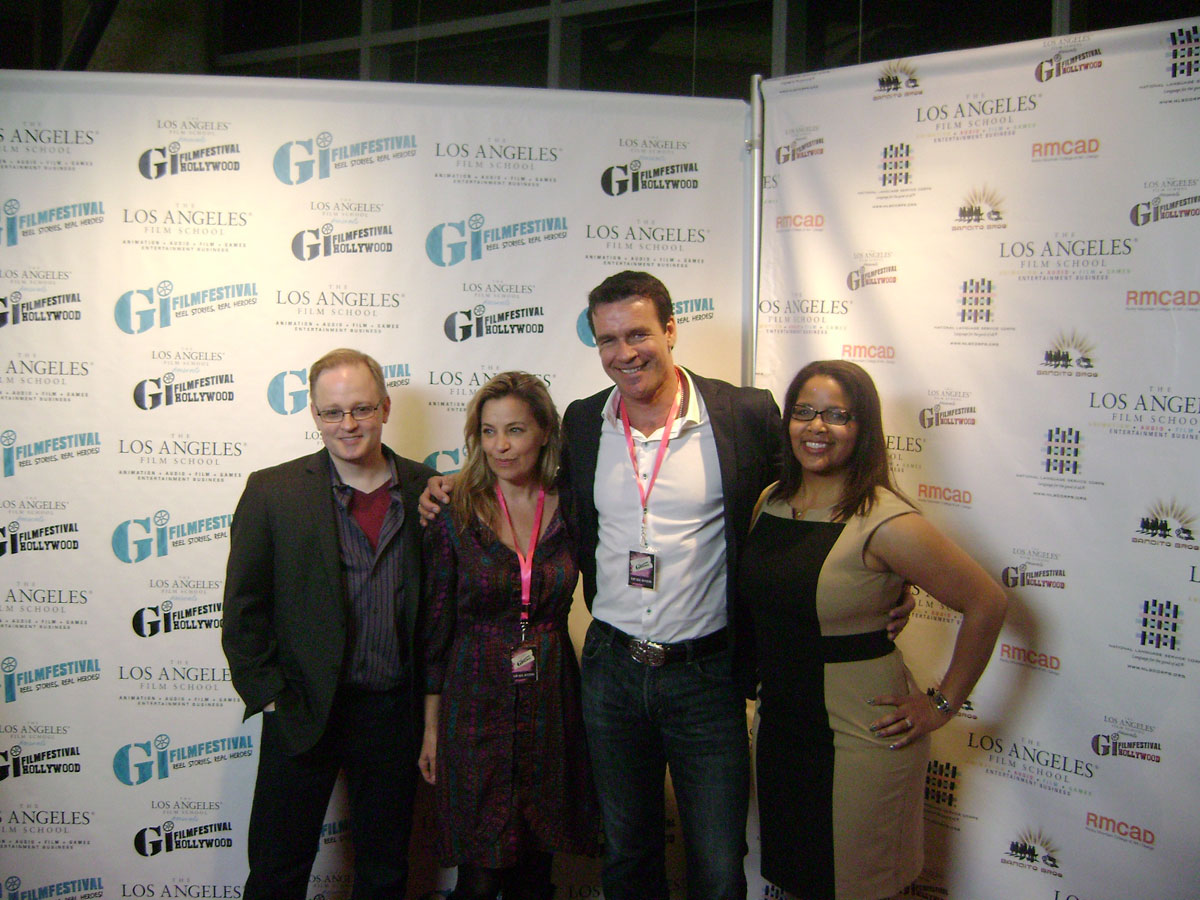 GI Film - Représentant la fondation "Gary Sinise" - 9 novembre 2012 1016