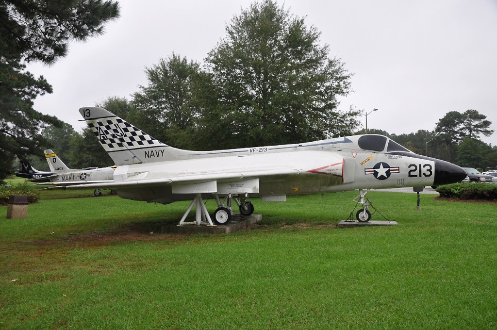 Les avions préservés à NAS Oceana Usn_1310