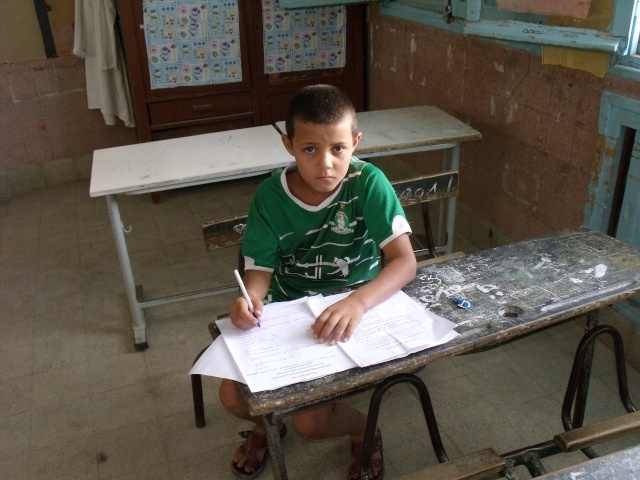 التلاميذ الليبيين في الإمتحان Dscf6412