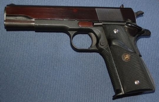 Demande d'info sur 1911 A1 Colt_110