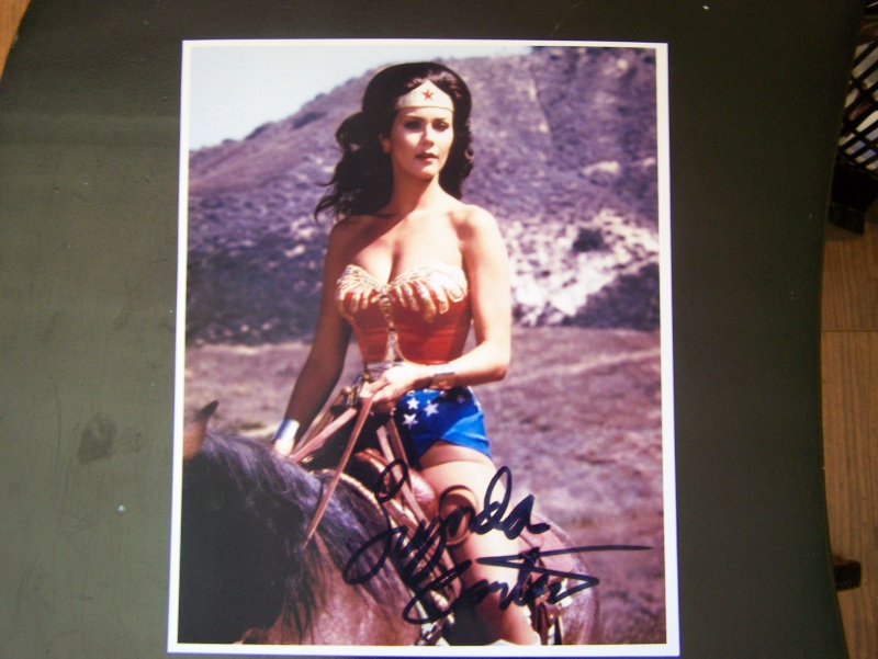 WONDER WOMAN LYNDA CARTER Statue 100_1540