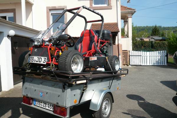 Remorque termine avec le buggy dessus Haenge13