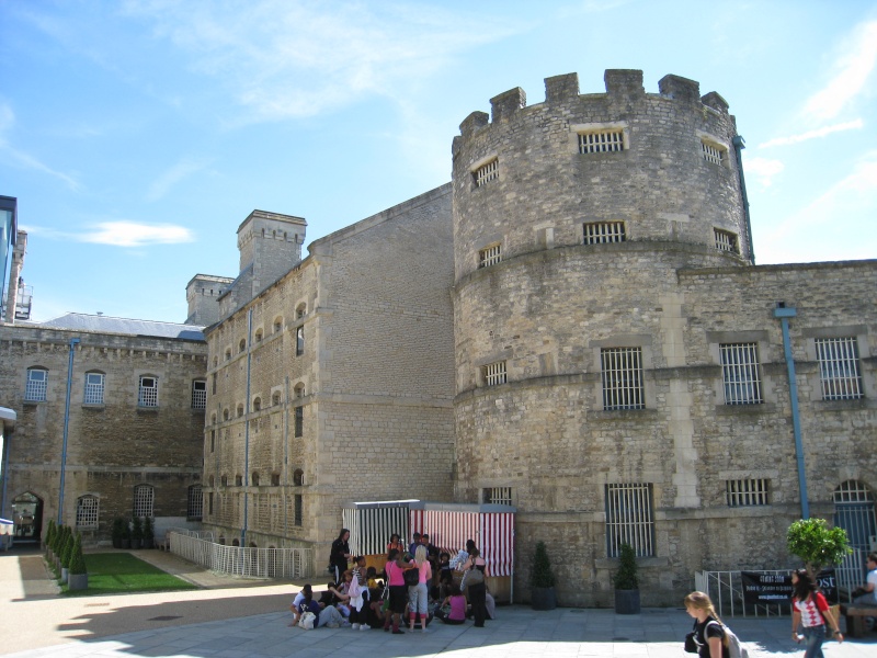 Lieux de tournage : le chteau prison d'Oxford 2008-030