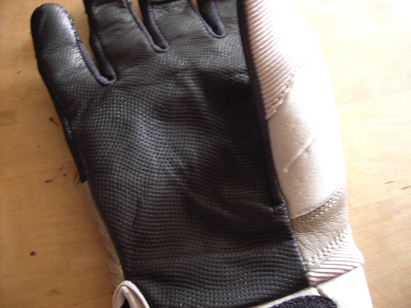 [OAKLEY] Tactical Assault - Factory Pilot Gloves Pict2411