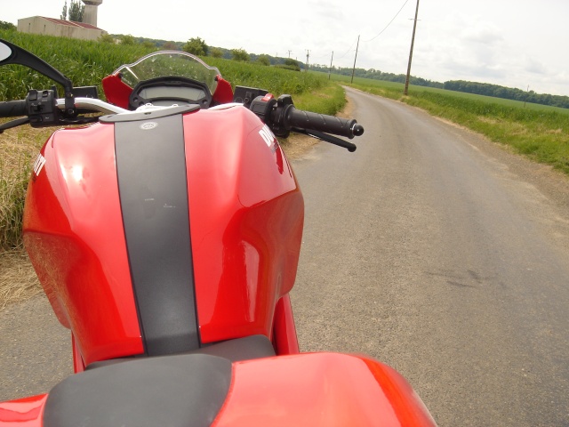 Essai italien [Ducati Mostro 696] Dsc00619