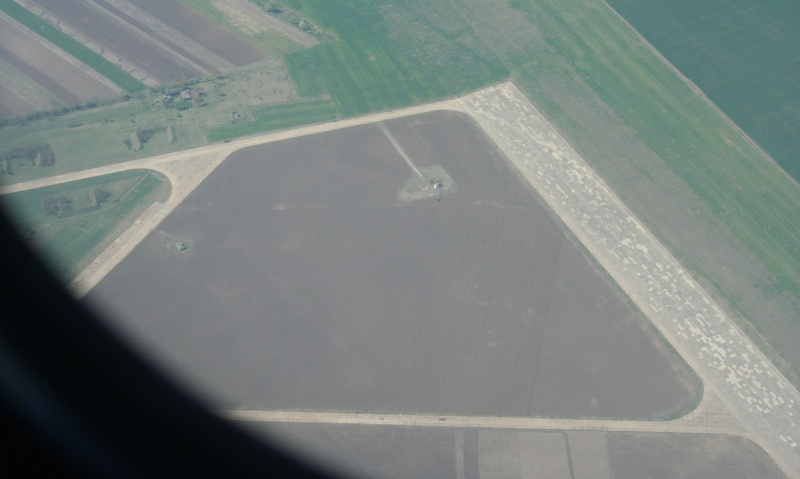Alexeni - aerodrom militar abandonat Alexen11